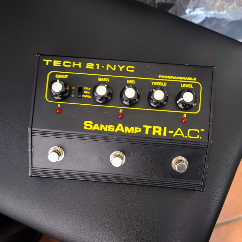 TECH 21 SansAmp TRI-A.C. Progammable 3-Channel Overdrive Guitar